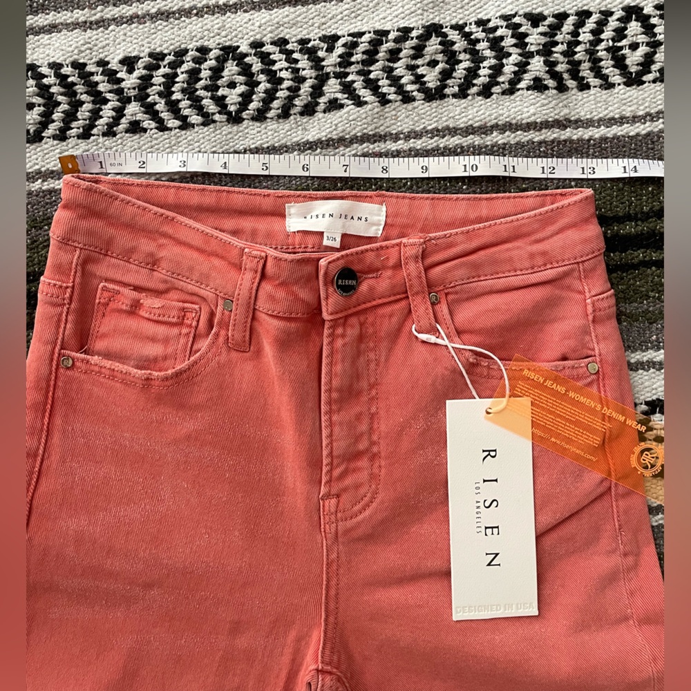 High-Waist Pink Flared Jeans with Split Hem - Picture 4 of 10